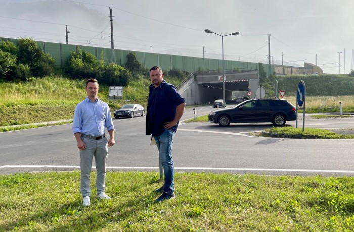 Kreisverkehr oder Ampelanlage an der Kreuzung Kärntner Straße und Rosental Straße in Fürnitz ist dringend umzusetzen