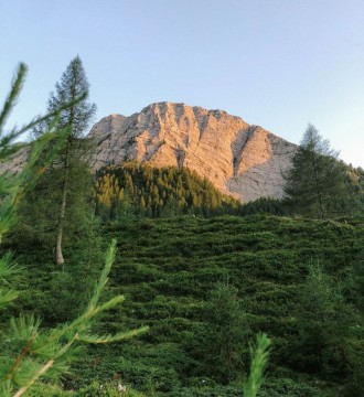 Gipfelandacht auf dem Staff  🏔️✨Seid dabei und erlebt einen unvergesslichen Tag in den Bergen!