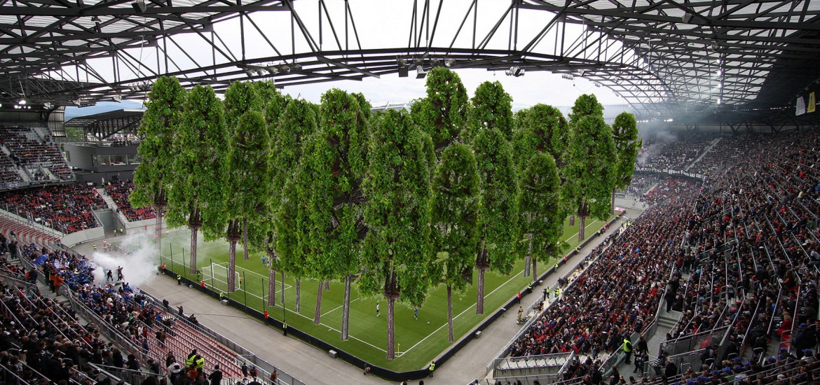 Der Wald im Stadion ist eine tickende ''Steuergeld-Vernichtungs-Bombe''